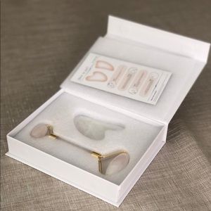 Jade roller & gua sha gift set
